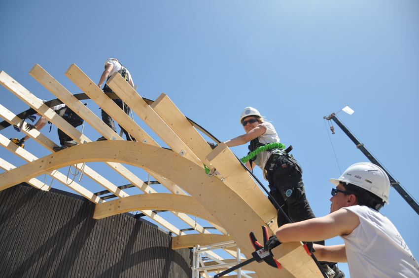 Building Team Sweden's Halo House at Datong Solar Village