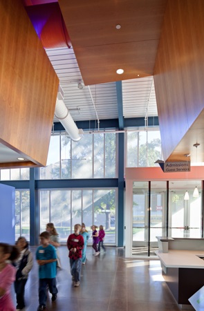 Entrance area with bird-friendly fritted glass
