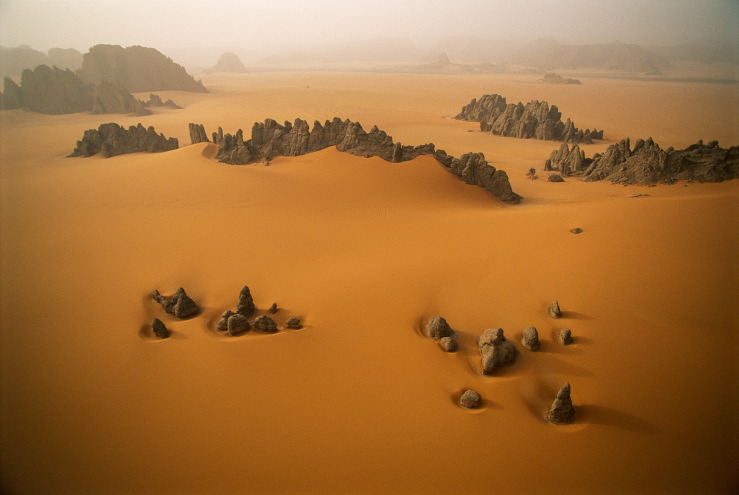 From “Desert Air” by George Steinmetz. © George Steinmetz