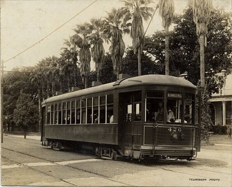 Vintage shot of the Saint Charles streetcar, New Orleans. By Teunisson. Photo courtesy NOPL