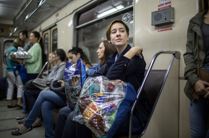 Using the subway to take recyclables to a recycling site. Photo courtesy of Denis Sinyakova Recyclemagazine.ru