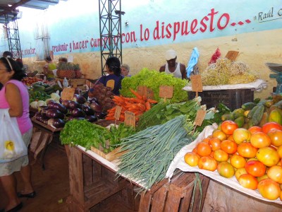 Market in Havana offers organic produce -- it's no big deal.