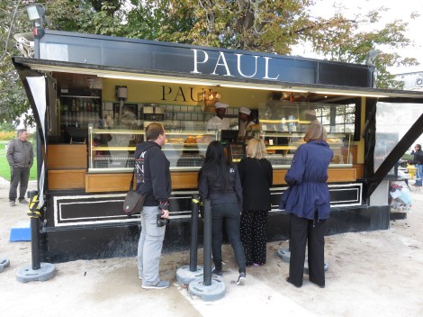 Paul's bakery truck serves up cookies and pain au chocolat in the Tuileries (Oct 2014) Bobbie Faul-Zeitler CC 3-0