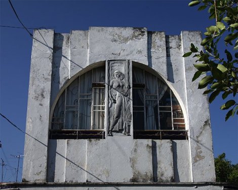 Facade of the Garcia Cabrera house. Cuban painter, professor and graphic artist; he designed many art deco style covers for Cuban magazines Bohemia and Carteles, and he crafted the bronze reliefs on the doors of Cuba’s former seat of government, El Capitolio.