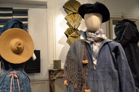 Jacket, beret, handkerchief of Guerande fisherman. The denim (de Nimes !) was invented in France. Photo by Stefane Cerri.