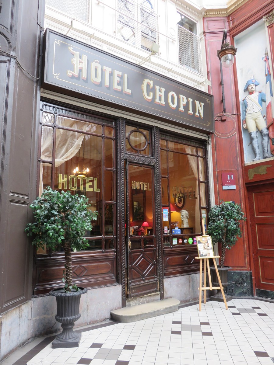 The quaint Hotel Chopin in the famed Passage Jouffroy. It is said that the famed Argentine writer Jorge Luis Borges was conceived here while his parents were stayin in the hotel (c 1898). (Roberta Faul-Zeitler CC 3.0)