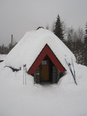 A daytime shot of a tipi -- welcome place for a fire and hot drinks. Photo by Aik Meeuse, Creative Commons 3.0