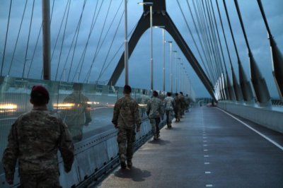 Nijmegen Bridge memorial Photo Credit 1st Lt Hannah Morgan 2015