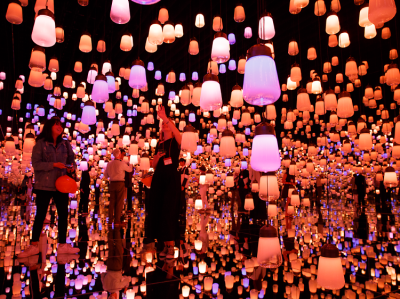 Forest of resonating lamps is possibly the most popular exhibit area. Visitors get two minutes in the room to take selfies. Lamps change color frequently.