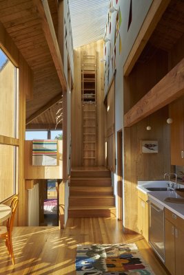 Sea Ranch home interior. Photo by Leslie Williamson.