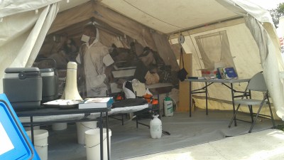 Simulation of an on-the-ground medical tent in the 2016 exhibition, Forced from Home, on the National Mall, Washington DC. (Photo by Roberta Faul-Zeitler, CC 3.0)