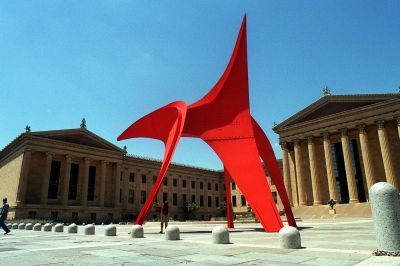 Calder stabile at the Philadelphia Museum of Art. Photo courtesy of Tom Gralish. 